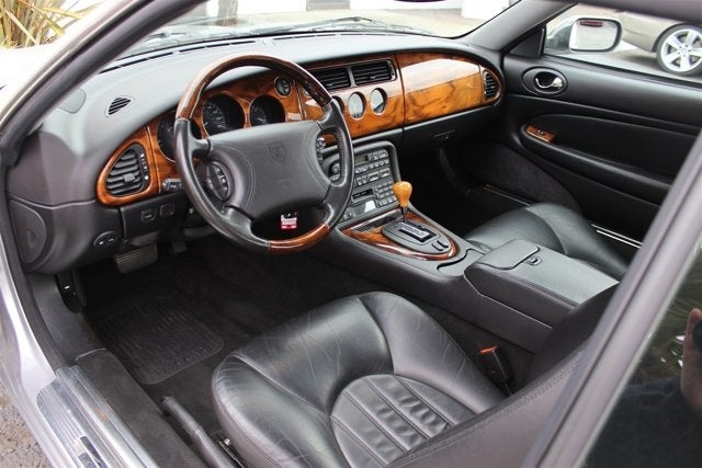 2000 Jaguar XK8 2dr Cpe