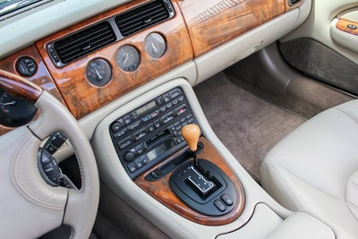 2000 Jaguar XK8 2dr Convertible