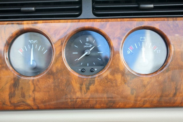 2000 Jaguar XK8 2dr Convertible