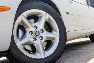 2000 Jaguar XK8 2dr Convertible