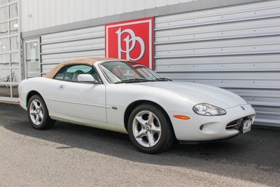 2000 Jaguar XK8 2dr Convertible