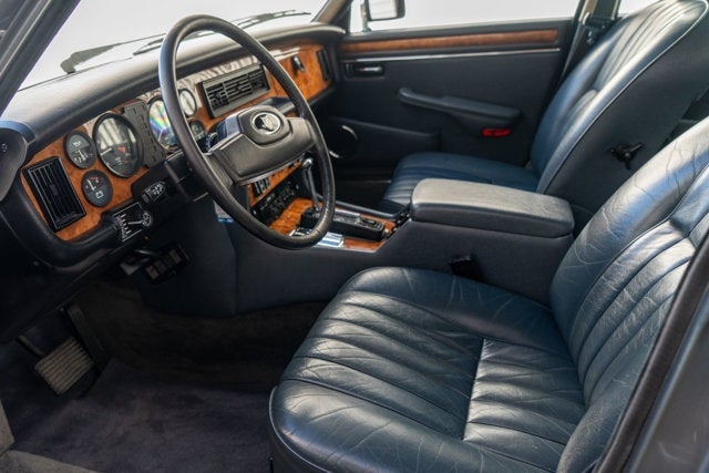 1987 Jaguar XJ12 Sovereign