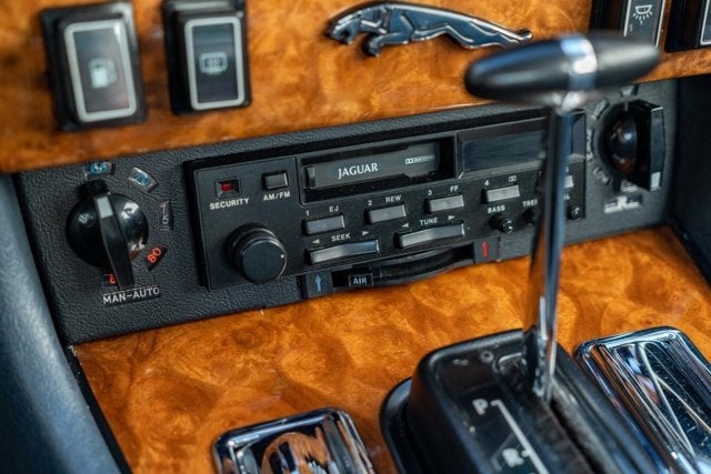 1987 Jaguar XJ12 Sovereign