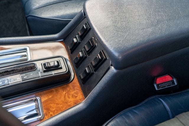 1987 Jaguar XJ12 Sovereign