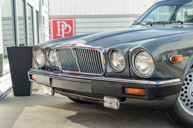 1987 Jaguar XJ12 Sovereign