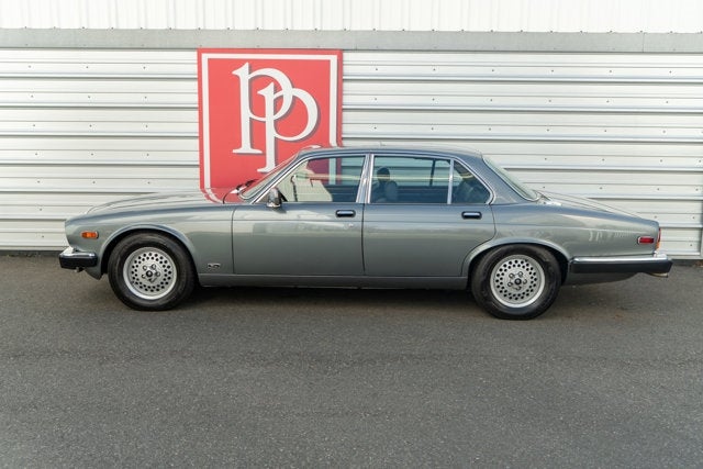 1987 Jaguar XJ12 Sovereign