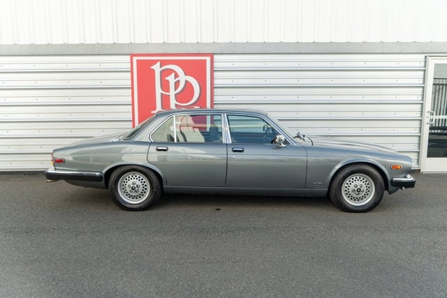 1987 Jaguar XJ12 Sovereign
