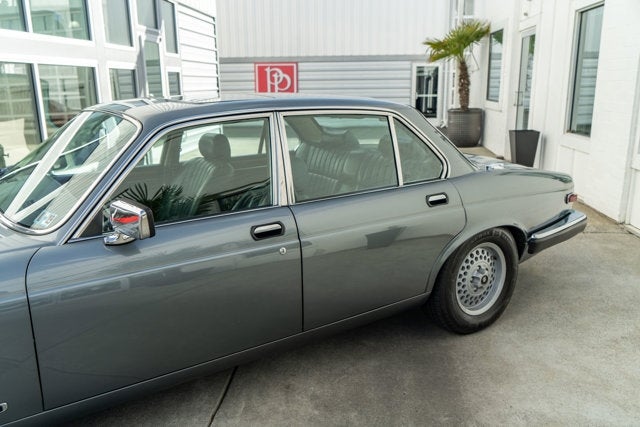 1987 Jaguar XJ12 Sovereign