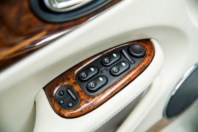 1999 Jaguar XJ Vanden Plas