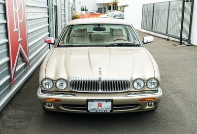 1999 Jaguar XJ Vanden Plas