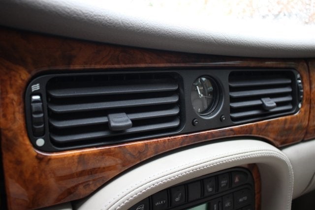 1998 Jaguar XJ8 Vanden Plas