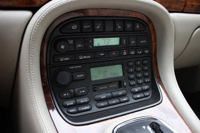 1998 Jaguar XJ8 Vanden Plas