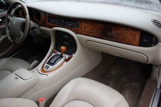 1998 Jaguar XJ8 Vanden Plas