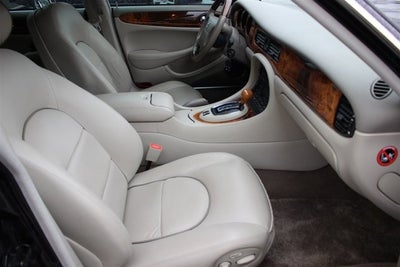 1998 Jaguar XJ8 Vanden Plas