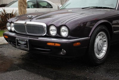 1998 Jaguar XJ8 Vanden Plas