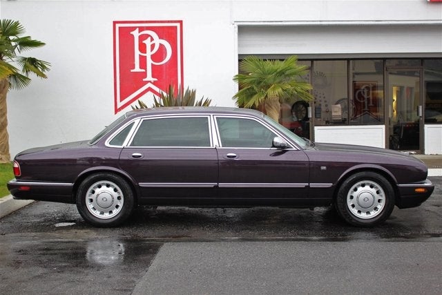 1998 Jaguar XJ8 Vanden Plas