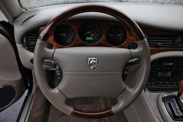 1998 Jaguar XJ8 Vanden Plas