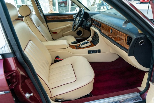 1990 Jaguar XJ Vanden Plas Majestic