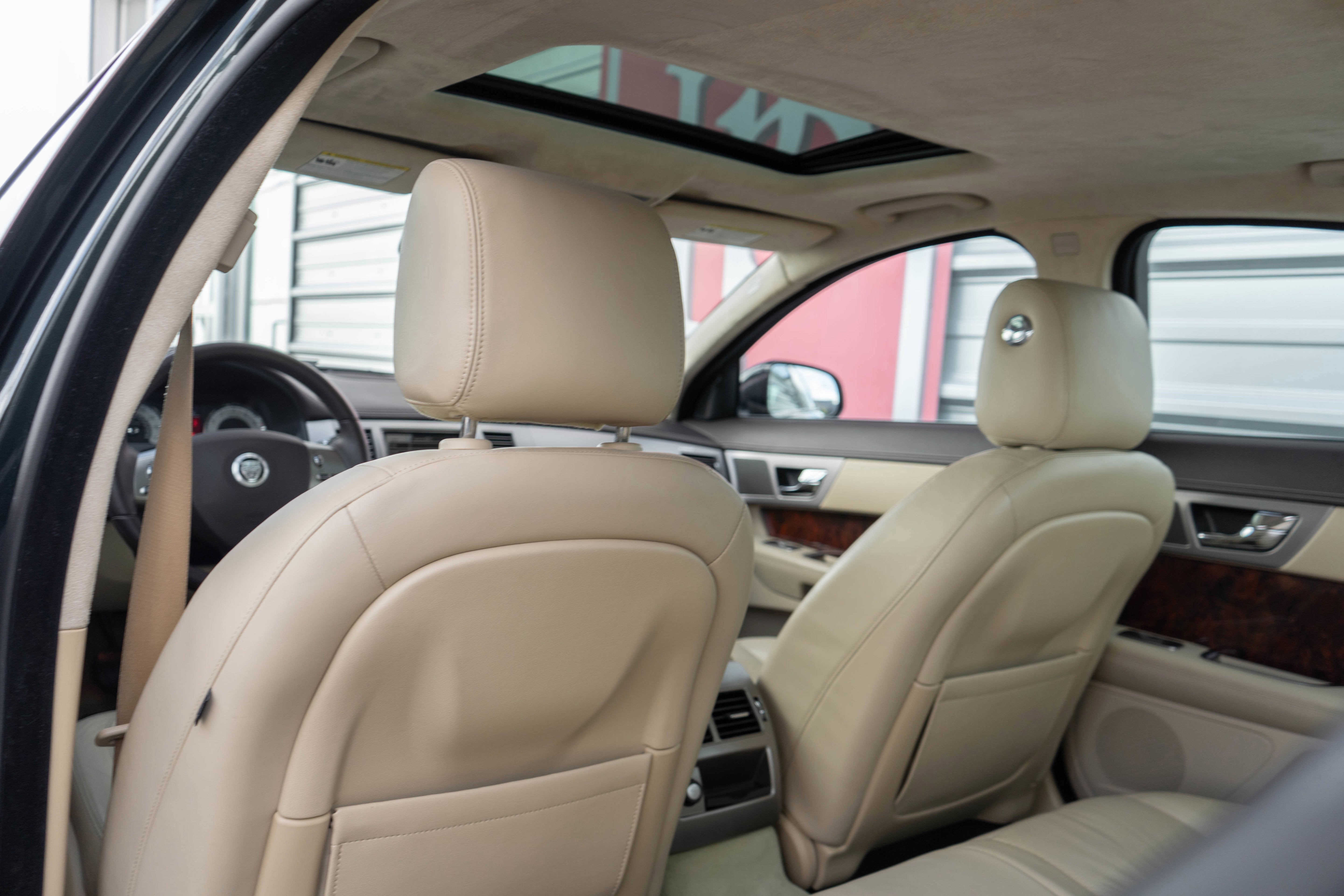 2011 Jaguar XF Portfolio