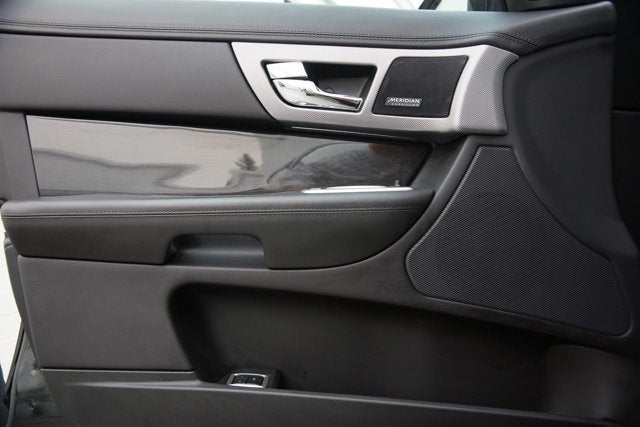 2014 Jaguar XF-R Sedan