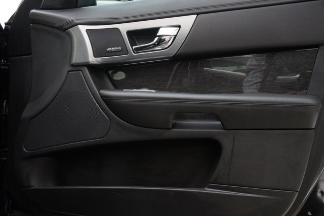 2014 Jaguar XF-R Sedan