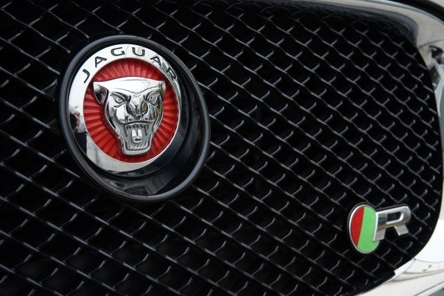 2014 Jaguar XF-R Sedan