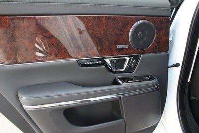 2016 Jaguar XJ R-Sport