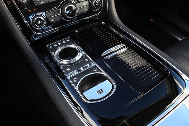 2016 Jaguar XJ R-Sport