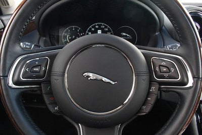 2016 Jaguar XJ R-Sport