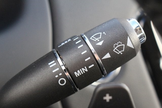 2016 Jaguar XJ R-Sport