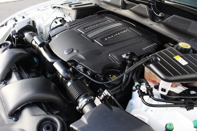 2016 Jaguar XJ R-Sport