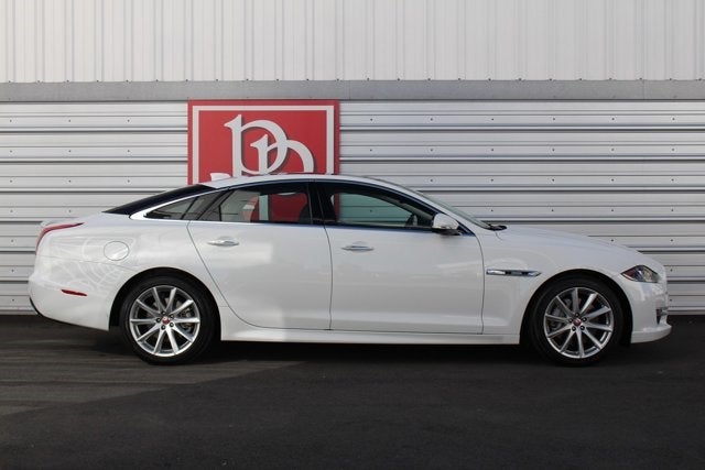 2016 Jaguar XJ R-Sport