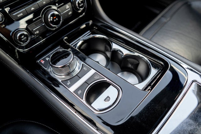 2015 Jaguar XJ 4dr Sdn RWD