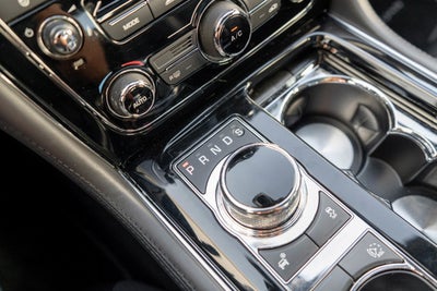 2015 Jaguar XJ 4dr Sdn RWD