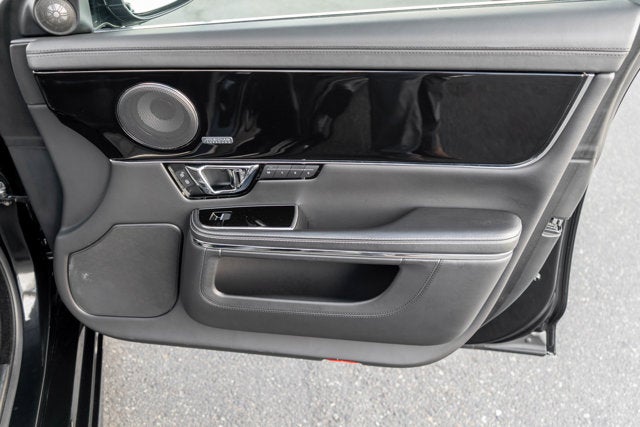 2015 Jaguar XJ 4dr Sdn RWD