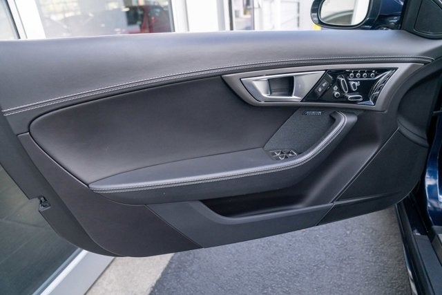 2015 Jaguar F-TYPE V8 R