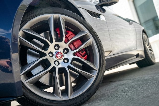 2015 Jaguar F-TYPE V8 R