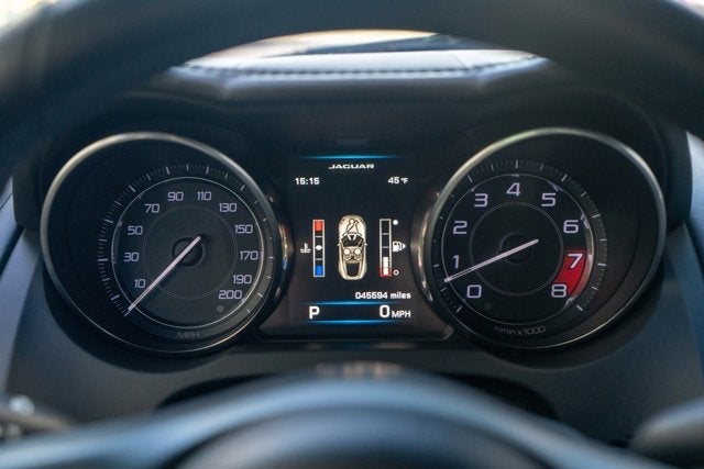 2015 Jaguar F-TYPE V8 R