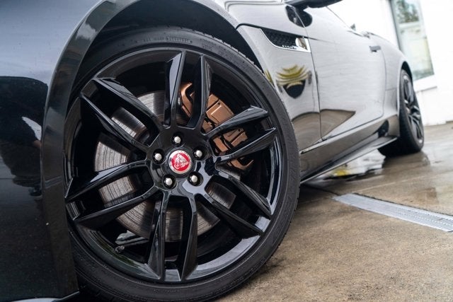 2015 Jaguar F-TYPE V8 R