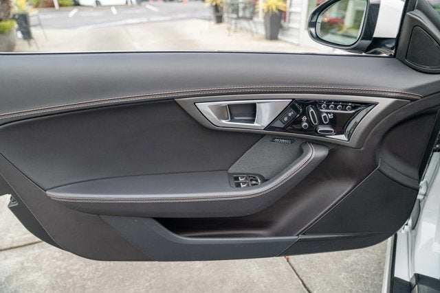 2015 Jaguar F-TYPE V8 R