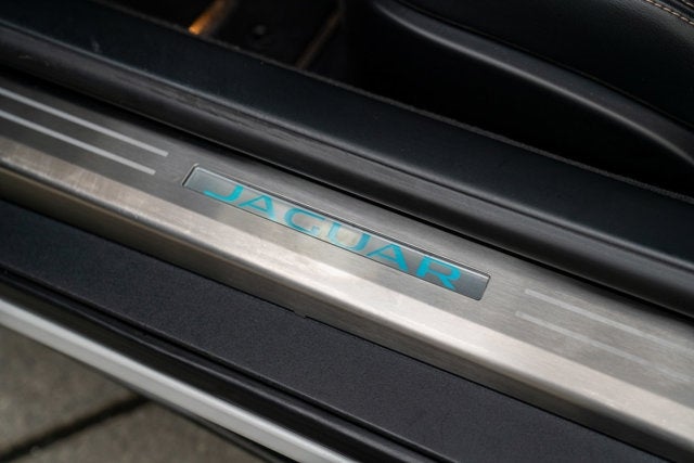 2015 Jaguar F-TYPE V8 R