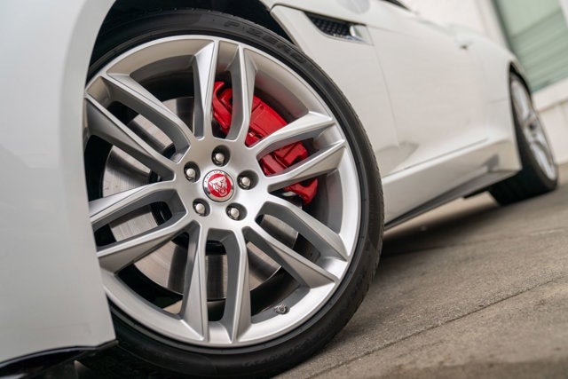 2015 Jaguar F-TYPE V8 R