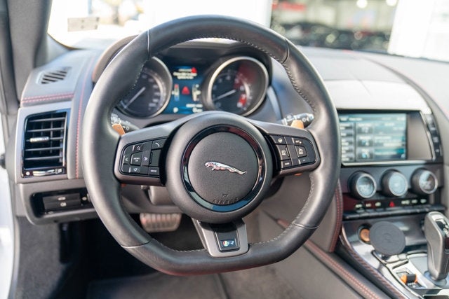 2015 Jaguar F-TYPE V8 R