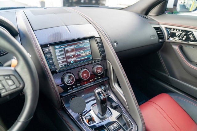 2015 Jaguar F-TYPE V8 R