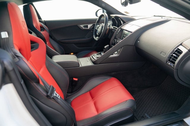 2015 Jaguar F-TYPE V8 R