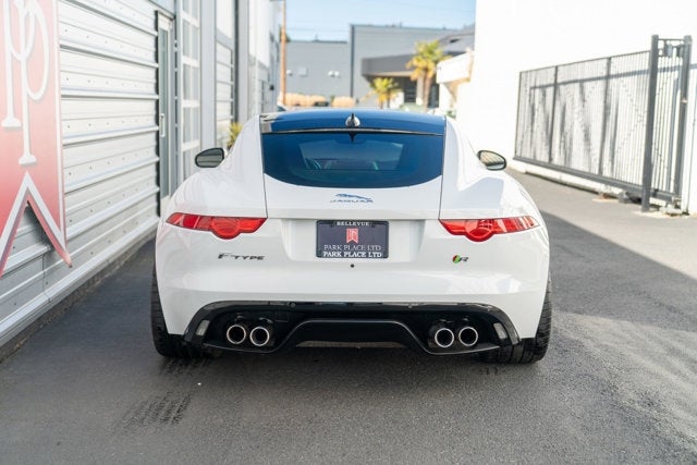 2015 Jaguar F-TYPE V8 R
