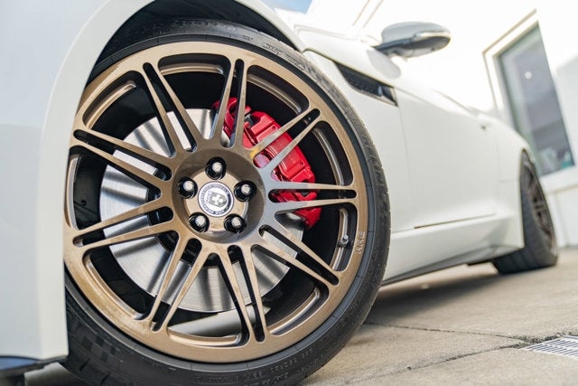 2015 Jaguar F-TYPE V8 R