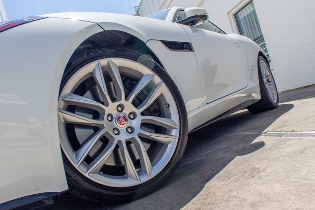 2015 Jaguar F-TYPE V8 R