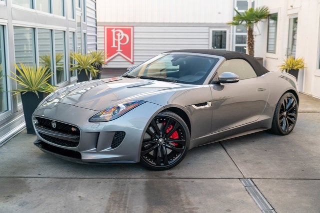 2014 Jaguar F-TYPE V8 S