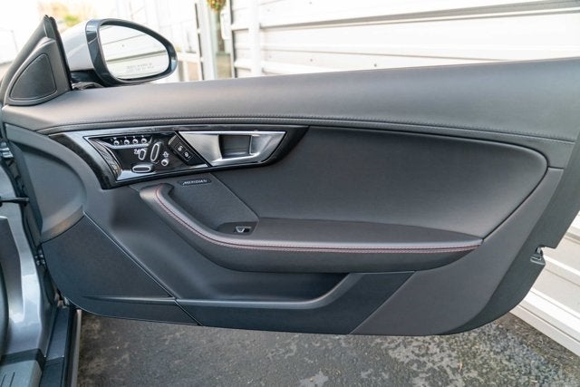 2014 Jaguar F-TYPE V8 S